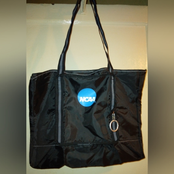 GEMLINE Handbags - NCAA packable Tote Bag NWOT